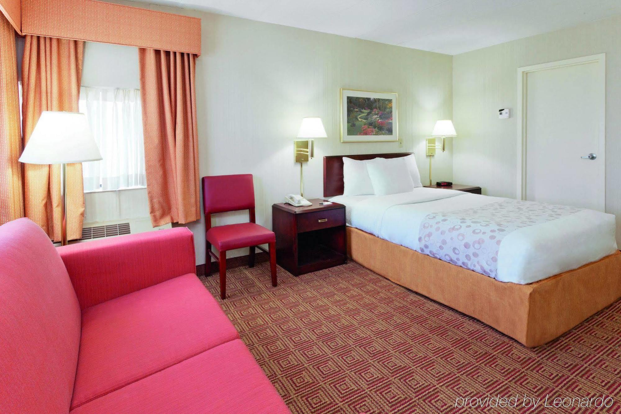 La Quinta By Wyndham Warwick Providence Airport Hotel Bagian luar foto